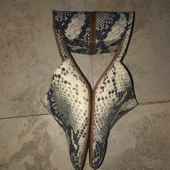 Prwnd Steve Madden black and beige leather snake print clogs slip on sz10 - Picture 10 of 11